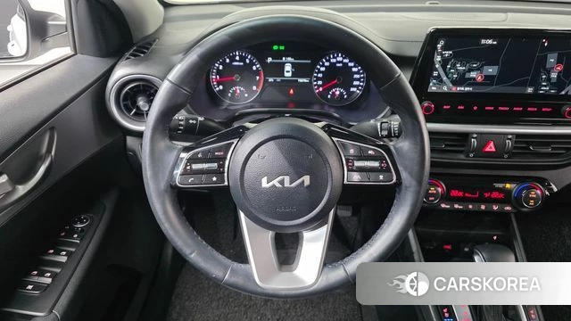 Kia The New K3 2nd generation 2021 Белый из Кореи, фото 4