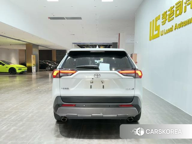 Toyota RAV4 2021 Белый из Китая, фото 4