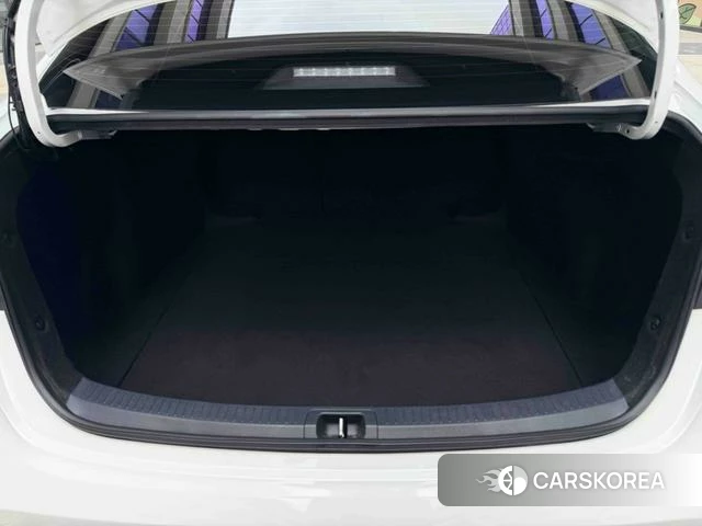 Toyota Levin 2024 Белый из Китая, фото 4