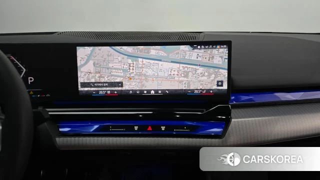 BMW 5 Series (G60) 2026 Черный из Кореи, фото 4