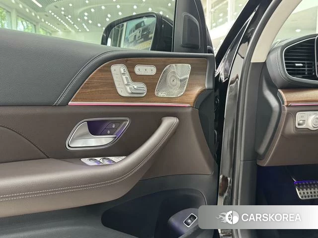 Mercedes-Benz GLS 2023 Черный из Китая, фото 4