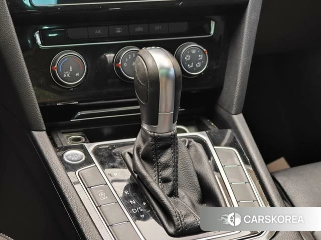 Volkswagen Magotan 2021 Черный из Китая, фото 4