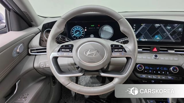 Hyundai The New Avante (CN7) 2023 Светло-серебряный цвет из Кореи, фото 4