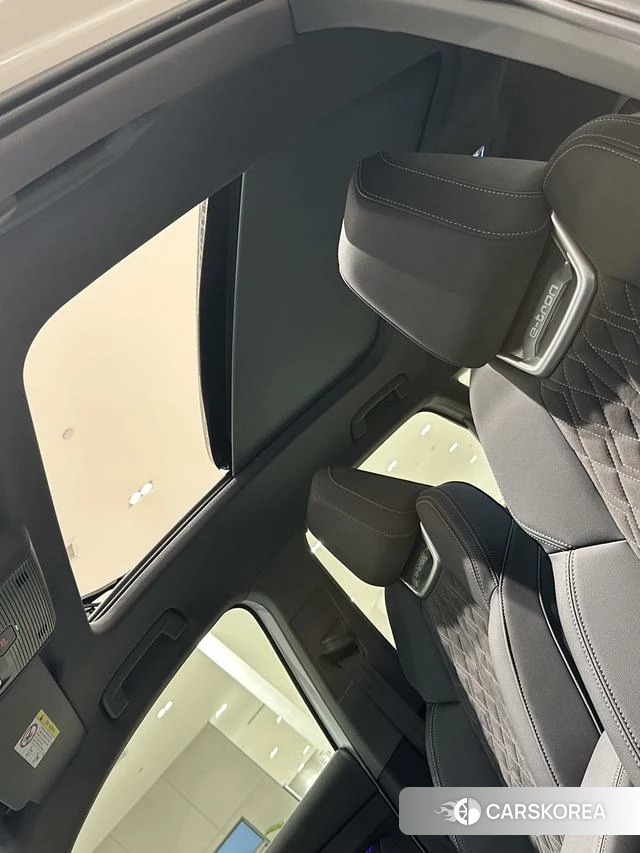 Audi Q4 2023 Синий из Китая, фото 4