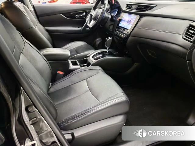 Nissan X-Trail 2021 Черный из Китая, фото 4