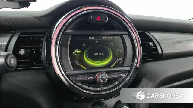 Mini Cooper D 2018 Жемчужный цвет из Кореи, фото 4