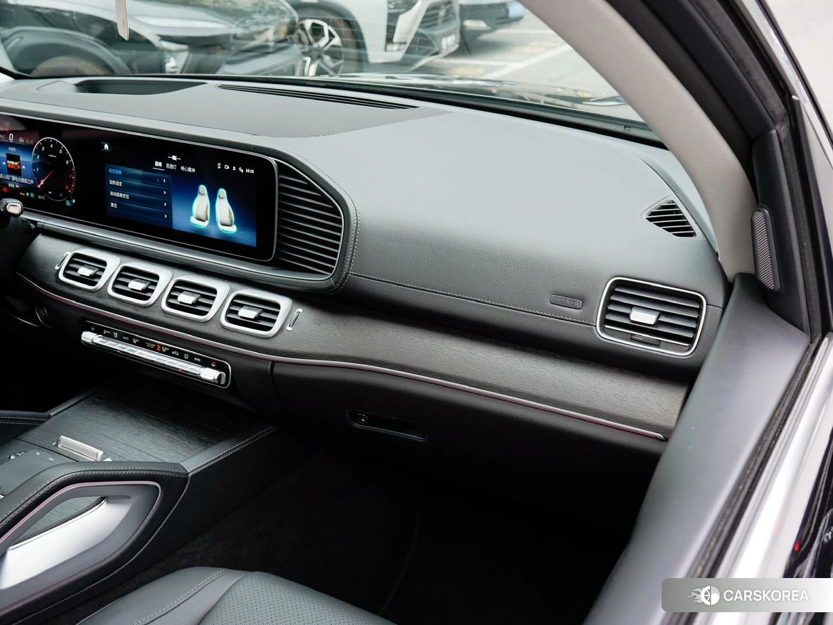Mercedes-Benz GLE 2023 Черный из Китая, фото 4