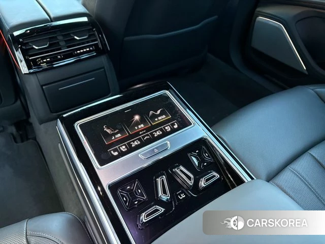 Audi A8 (D5) 2021 Черный из Кореи, фото 4