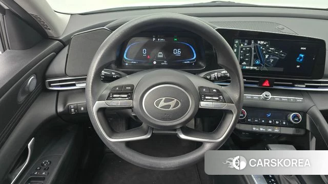 Hyundai The New Avante (CN7) 2024 Белый из Кореи, фото 4