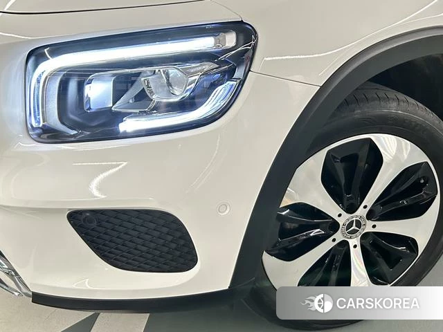 Mercedes-Benz GLB 2022 Белый из Китая, фото 4