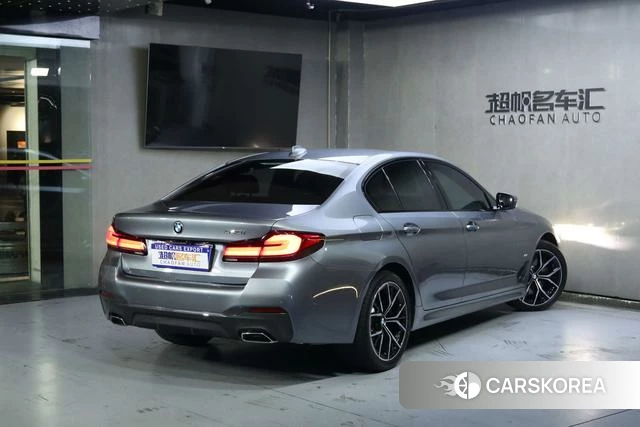 BMW 5 series 2022 Темно-серый из Китая, фото 4