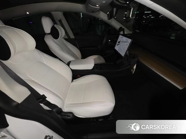 Tesla Model Y 2021 Белый из Кореи, фото 4