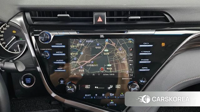 Toyota Camry (XV70) 2019 Жемчужный цвет из Кореи, фото 4