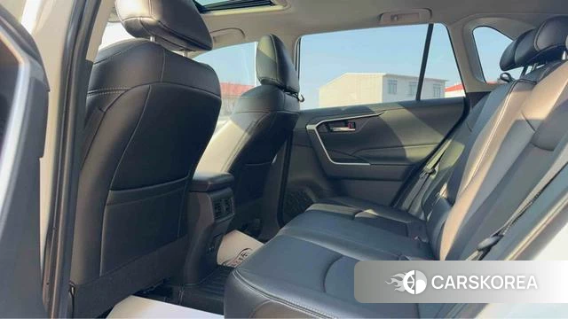 Toyota RAV4 2024 Белый из Китая, фото 4