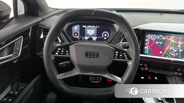Audi Q4 e-Tron (F4) 2023 Черный из Кореи, фото 4