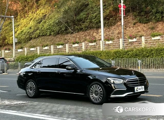 Mercedes-Benz E-Class 2022 Черный из Китая, фото 4