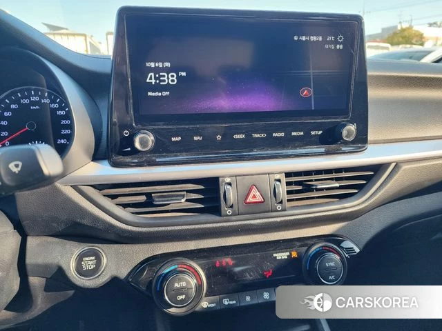 Kia The New K3 2nd generation 2022 Белый из Кореи, фото 4
