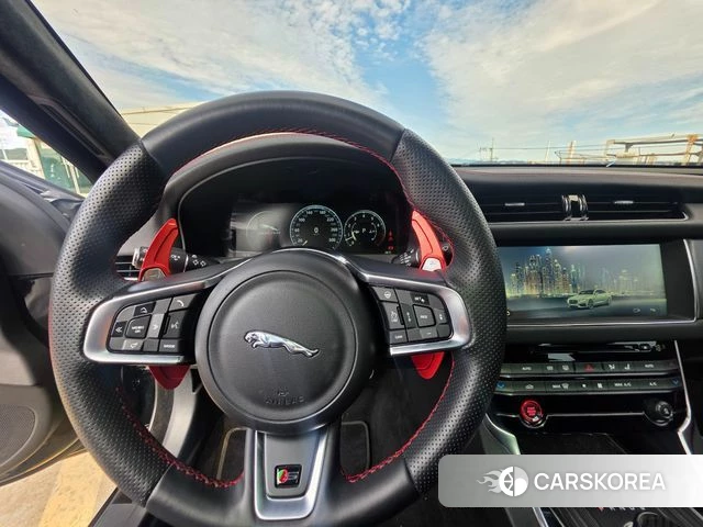 Jaguar XF (X260) 2019 Черный из Кореи, фото 4
