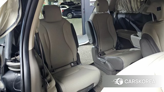 Kia Carnival 4th generation 2021 Черный из Кореи, фото 4