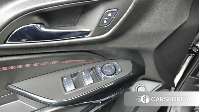 Chevrolet (GM Daewoo) Trax Crossover 2024 Черный из Кореи, фото 4