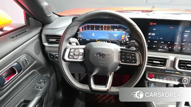 Ford Mustang 7th Generation 2025 Красный из Кореи, фото 4