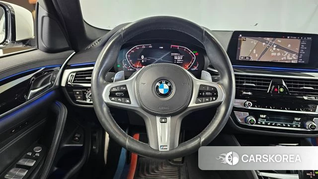 BMW 5 Series (G30) 2019 Белый из Кореи, фото 4
