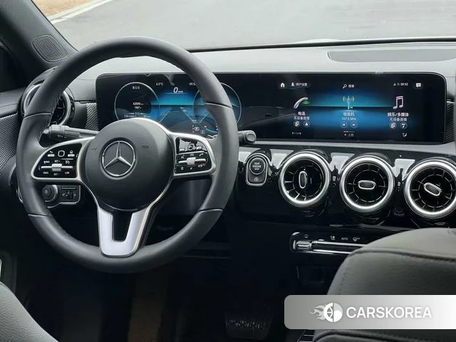 Mercedes-Benz A-Class 2021 Белый из Китая, фото 4