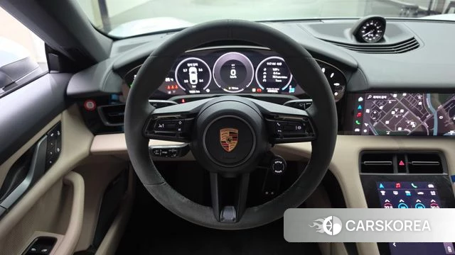 Porsche Taycan 2025 Светло-серебряный цвет из Кореи, фото 4