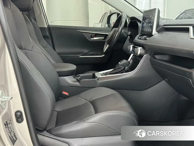 Toyota Wildlander 2023 Шампань из Китая, фото 4