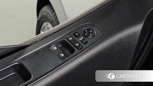 Hyundai Staria 2021 Серебряный из Кореи, фото 4