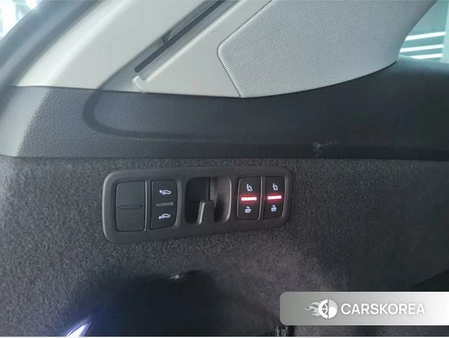 Audi Q7 2021 Черный из Китая, фото 4