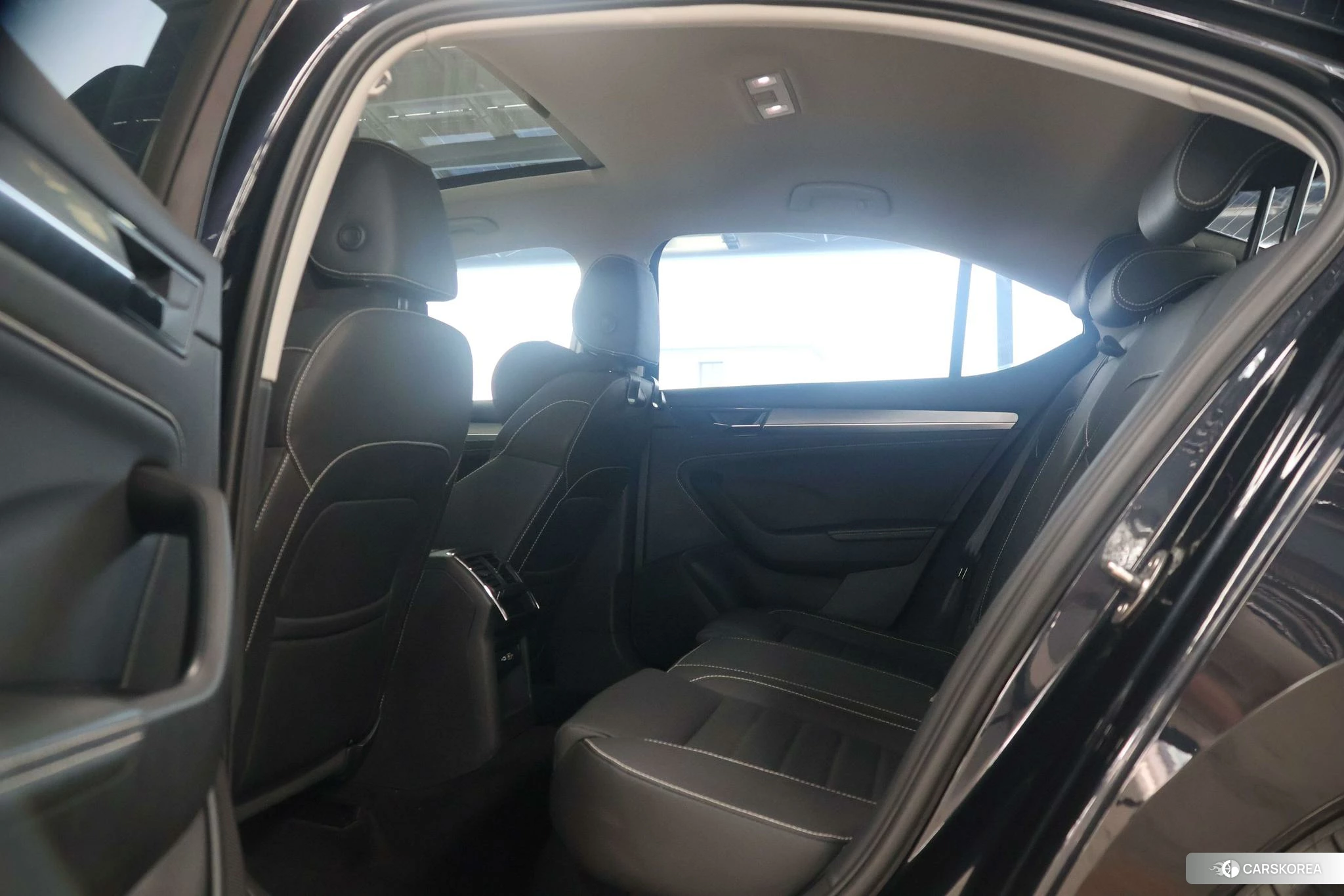 Skoda Superb 2023 Черный из Китая, фото 4