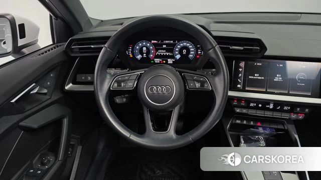 Audi A3 (8Y) 2022 Белый из Кореи, фото 4