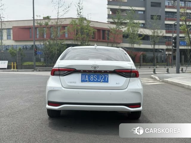 Toyota Allion 2022 Белый из Китая, фото 4