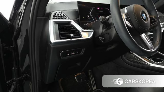 BMW X7 (G07) 2025 Черный из Кореи, фото 4