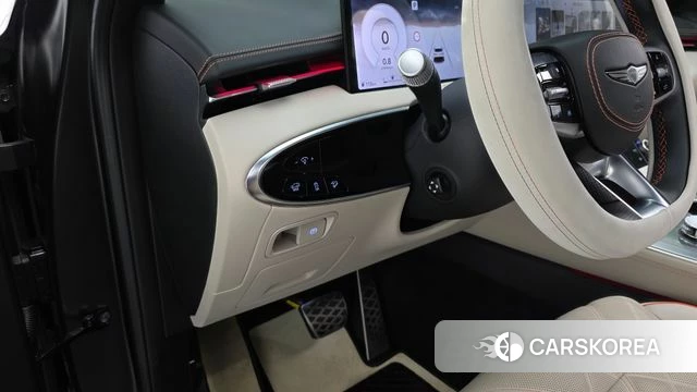 Genesis GV70 2024 Серый из Кореи, фото 4