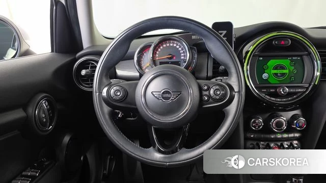 Mini Cooper 2018 Жемчужный цвет из Кореи, фото 4