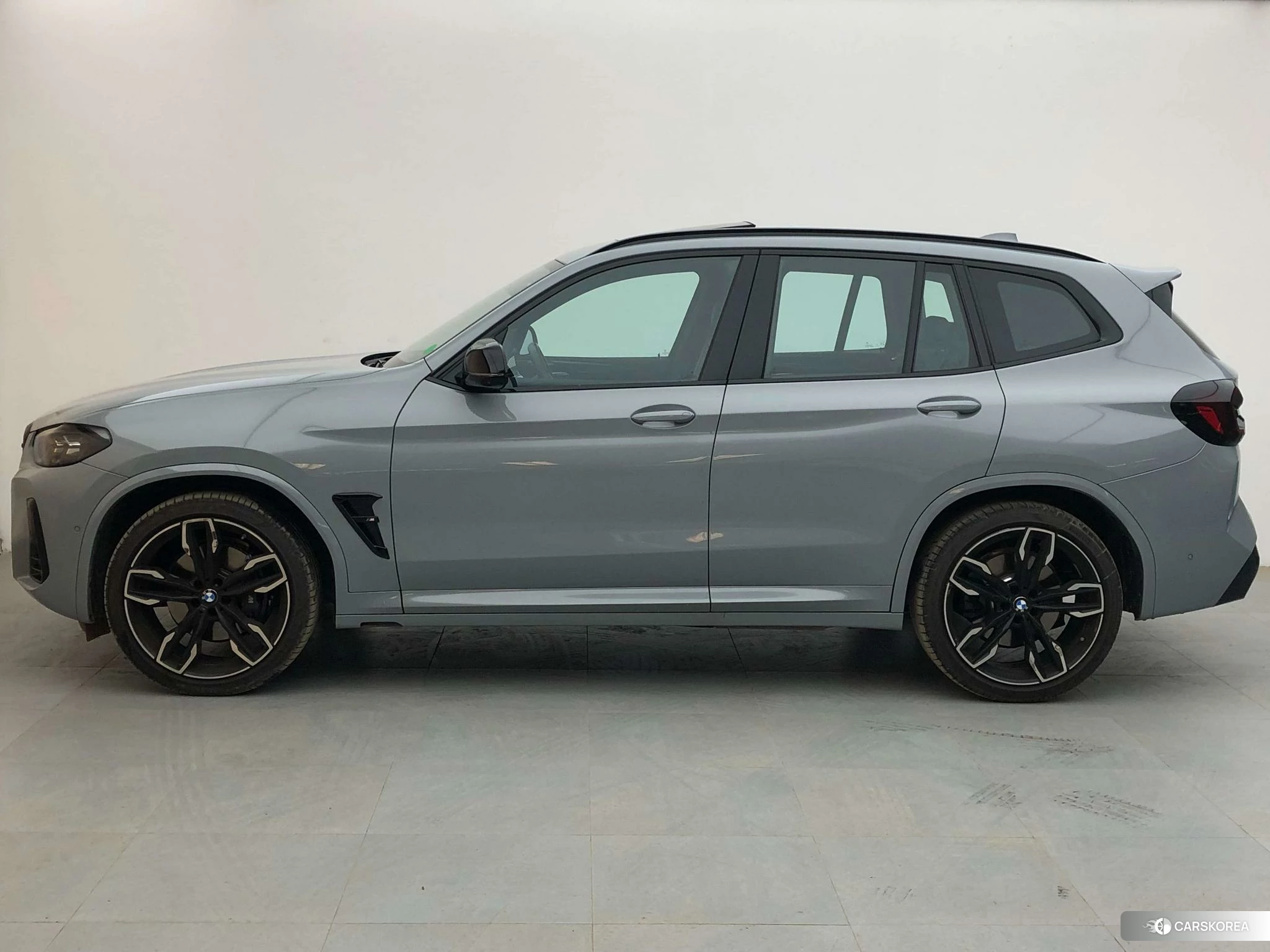 BMW X3 2022 Серебристо-серый из Китая, фото 4