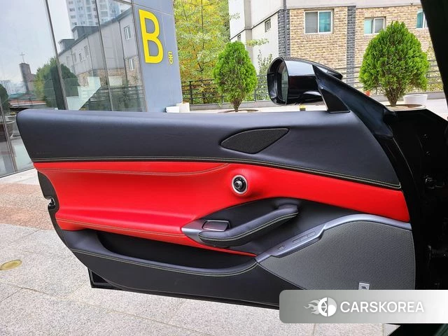 Ferrari Portofino 2019 Черный из Кореи, фото 4