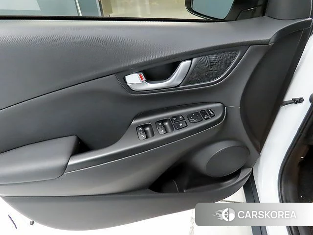 Hyundai The New Kona 2022 Белый из Кореи, фото 4