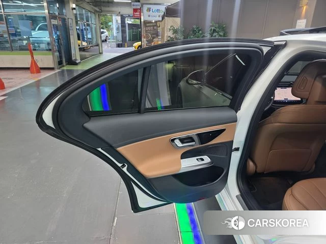 Mercedes-Benz E-Class W214 2025 Белый из Кореи, фото 4