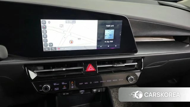 Kia Di Ol Nu Niro 2024 Белый из Кореи, фото 4