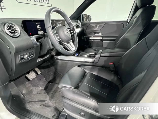 Mercedes-Benz GLB 2023 Белый из Китая, фото 4