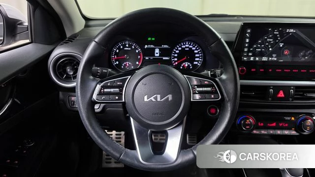 Kia The New K3 2nd generation 2022 Белый из Кореи, фото 4