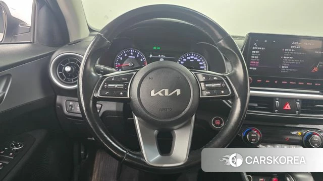 Kia The New K3 2nd generation 2021 Белый из Кореи, фото 4