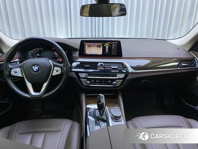 BMW 5 series 2020 Черный из Китая, фото 4