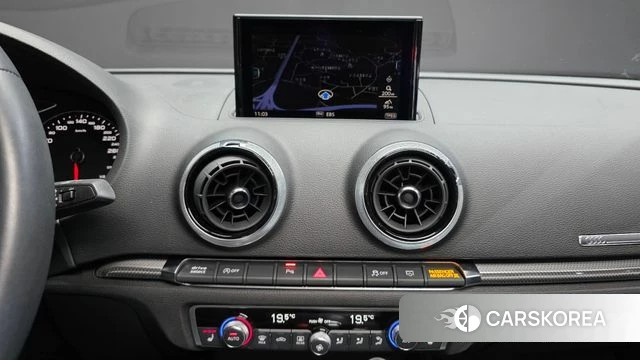 Audi New A3 2018 Белый из Кореи, фото 4