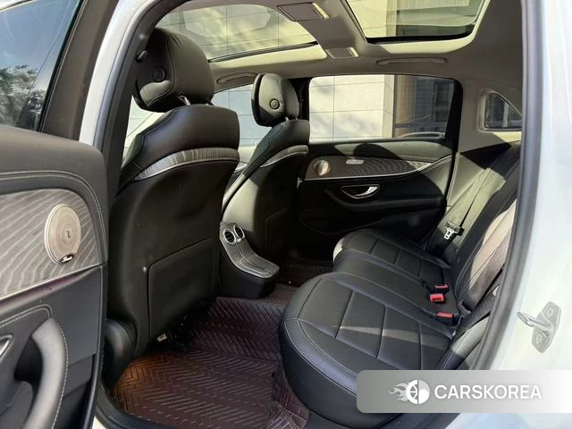 Mercedes-Benz E-Class 2022 Белый из Китая, фото 4