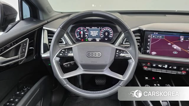Audi Q4 e-Tron (F4) 2022 Черный из Кореи, фото 4
