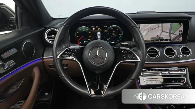 Mercedes-Benz E-Class W213 2023 Черный из Кореи, фото 4